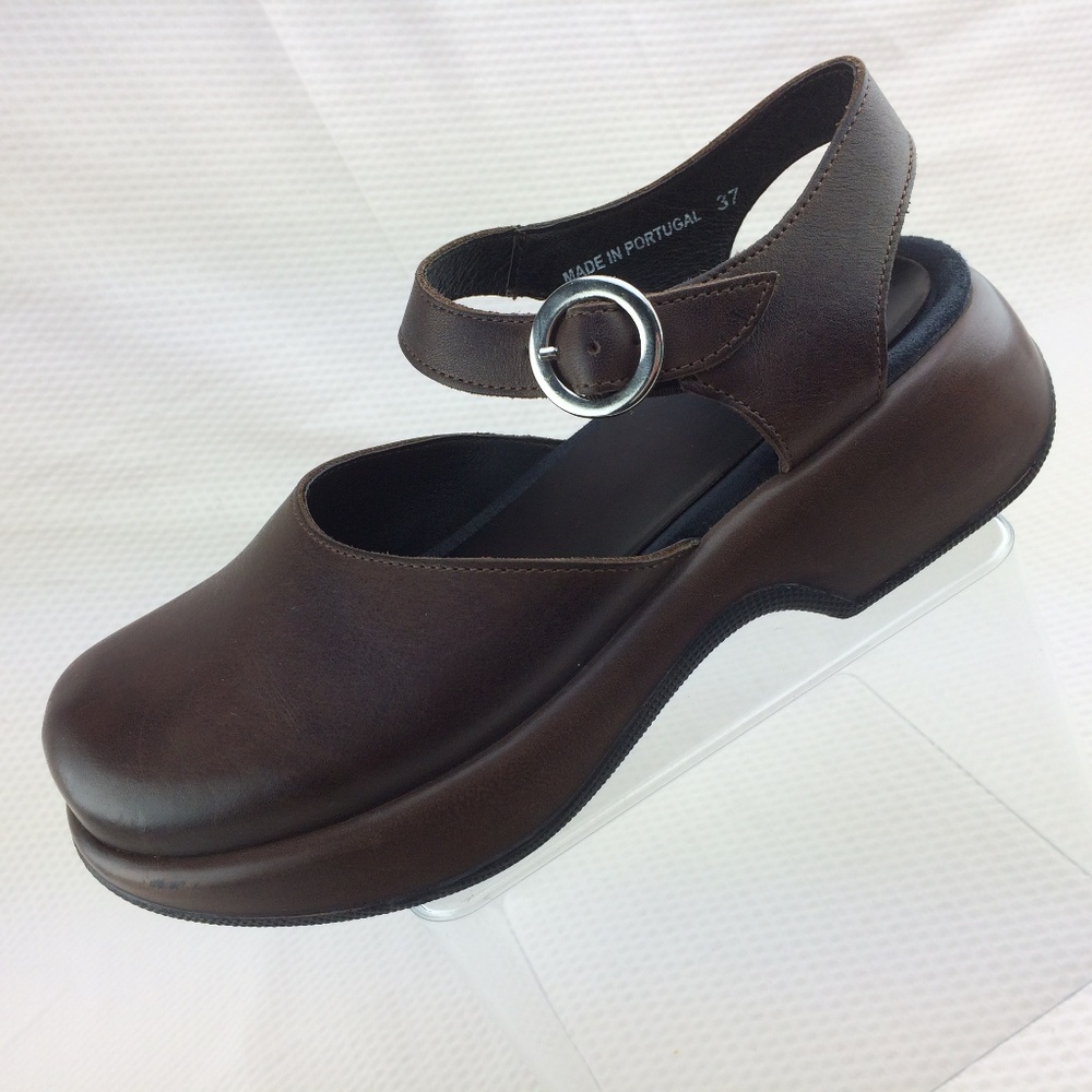 Dansko Dark Brown Closed Toe Sandal EU 37